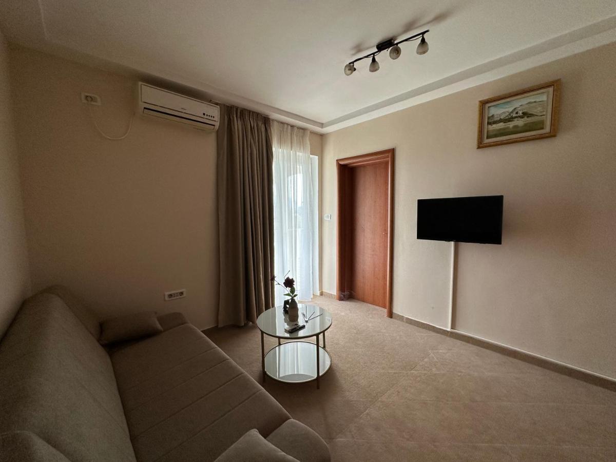 Vila Danica Tivat Appartamento Esterno foto