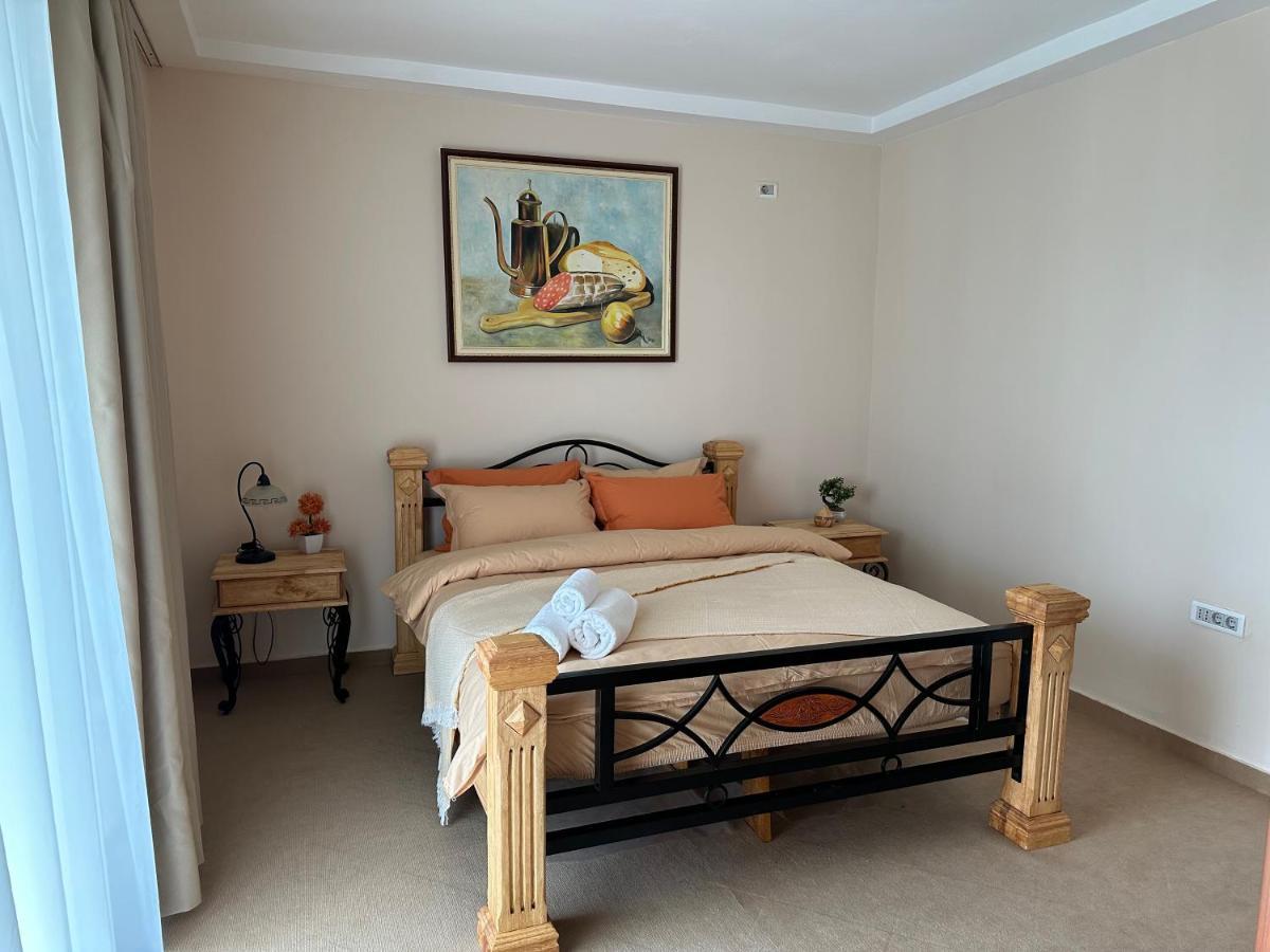 Vila Danica Tivat Appartamento Esterno foto
