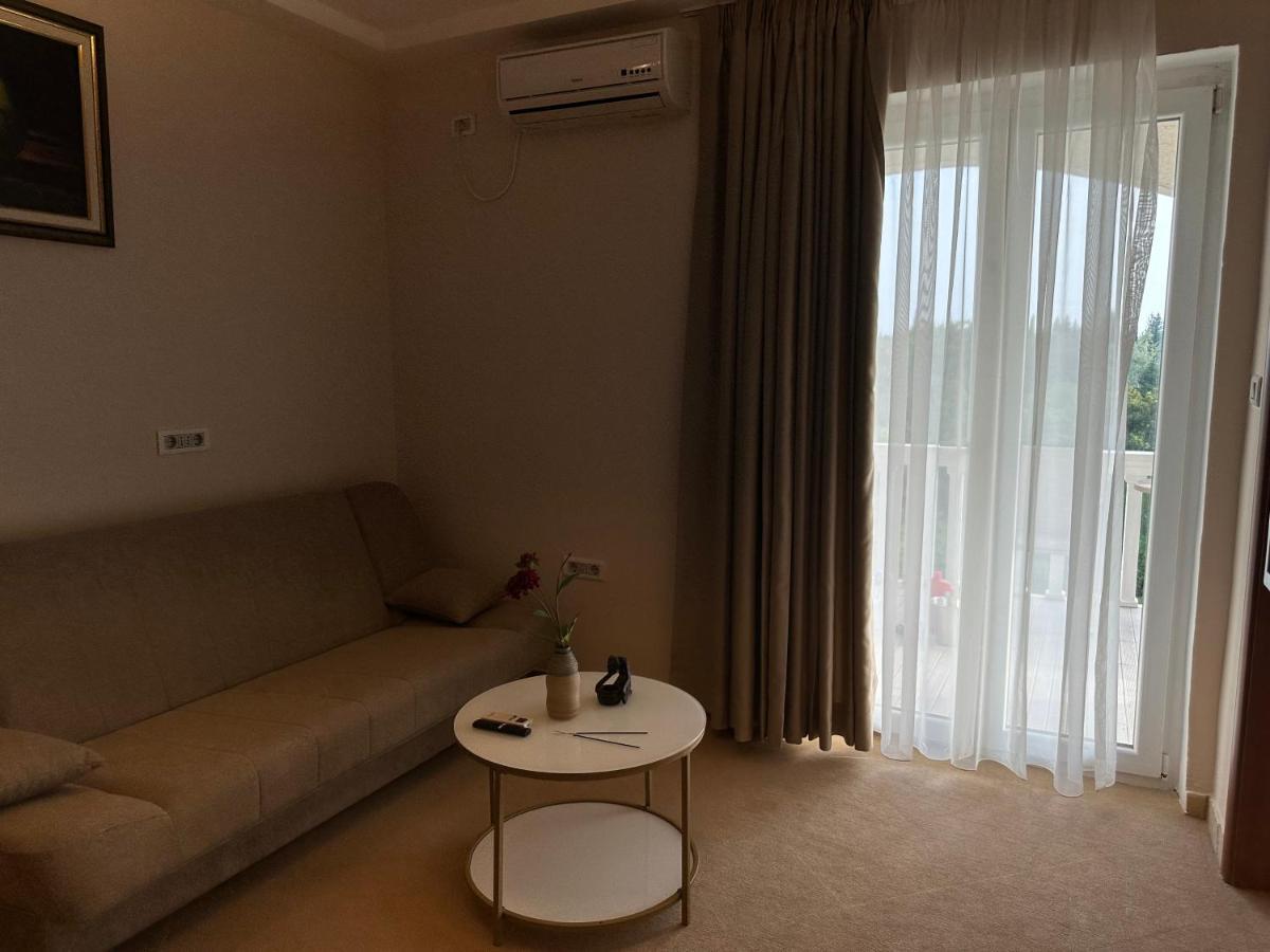 Vila Danica Tivat Appartamento Esterno foto