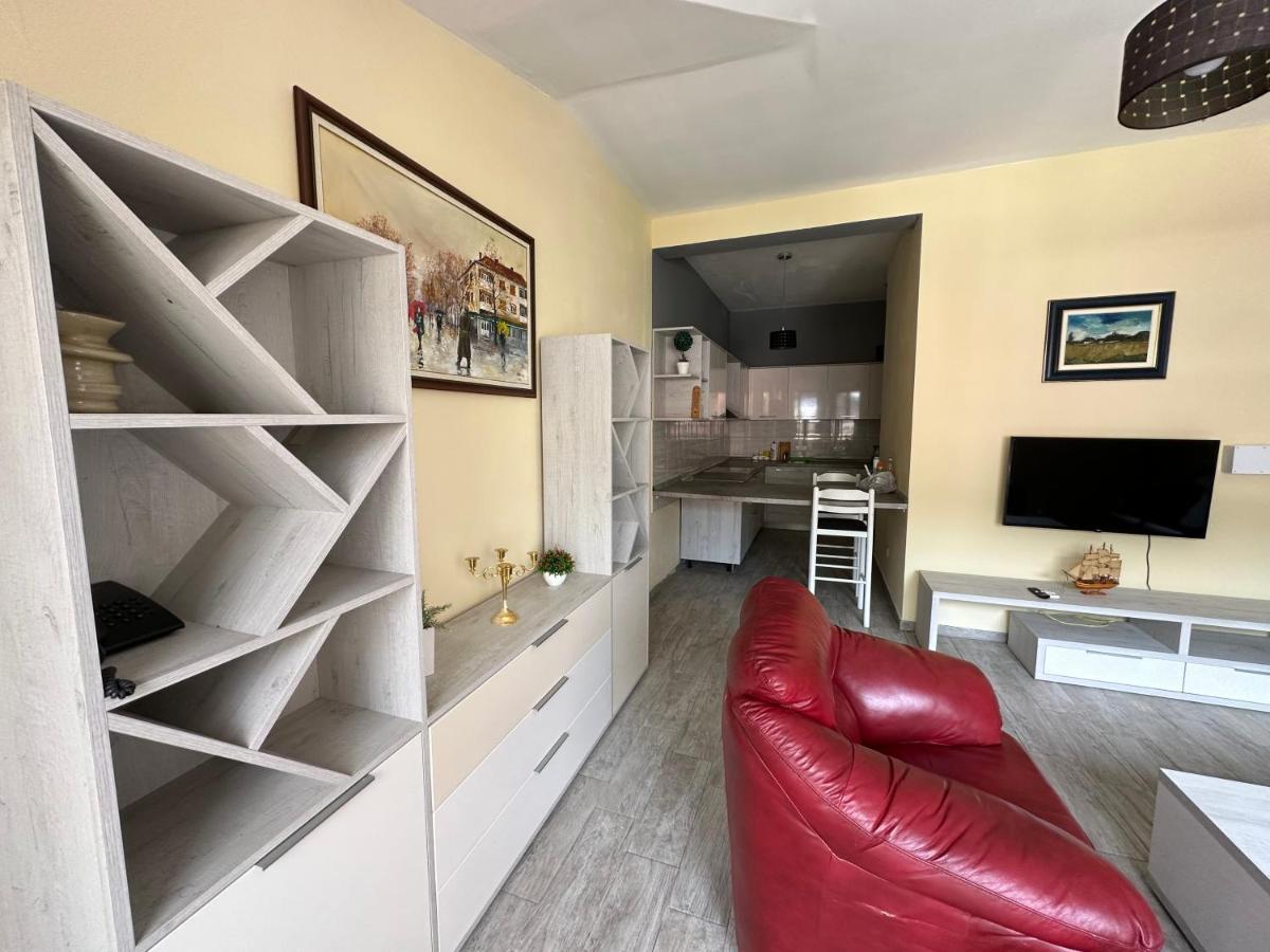 Vila Danica Tivat Appartamento Esterno foto