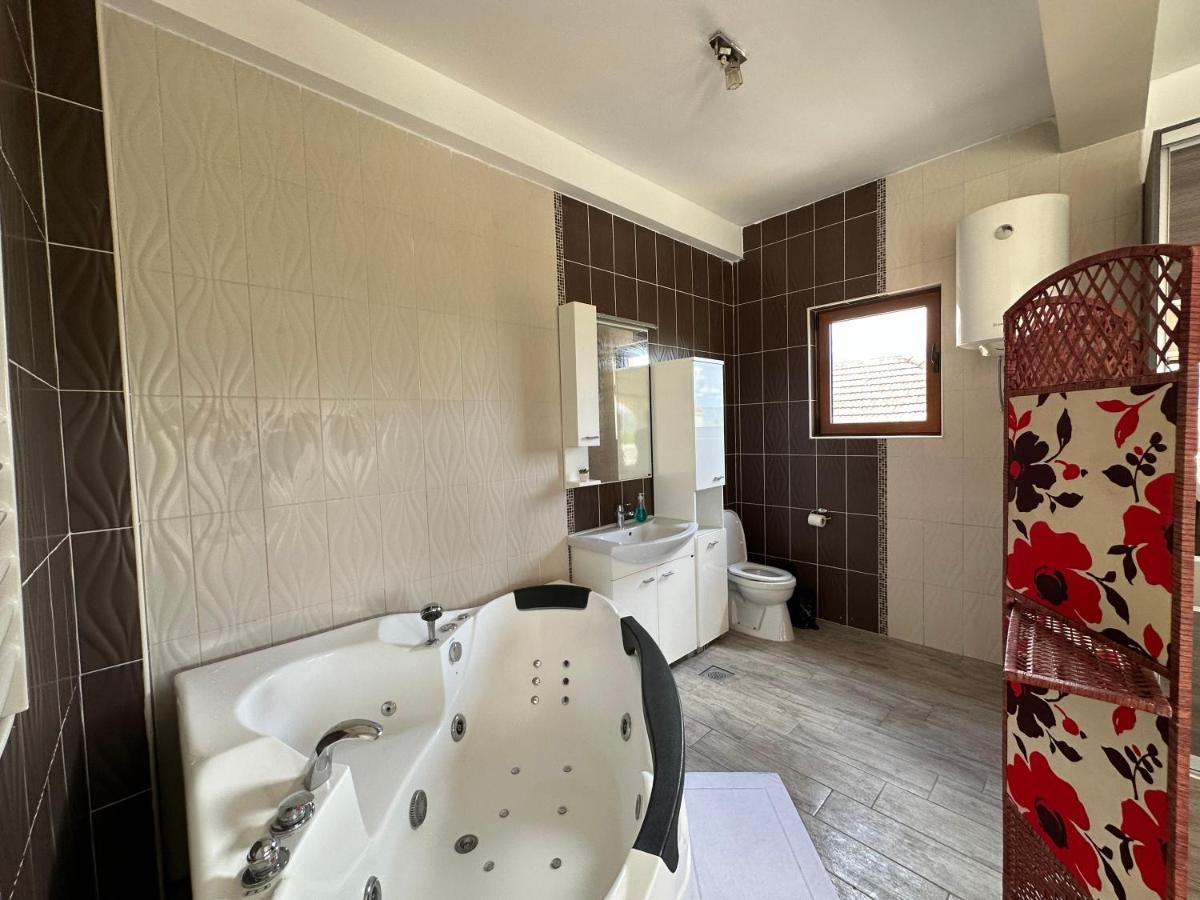 Vila Danica Tivat Appartamento Esterno foto